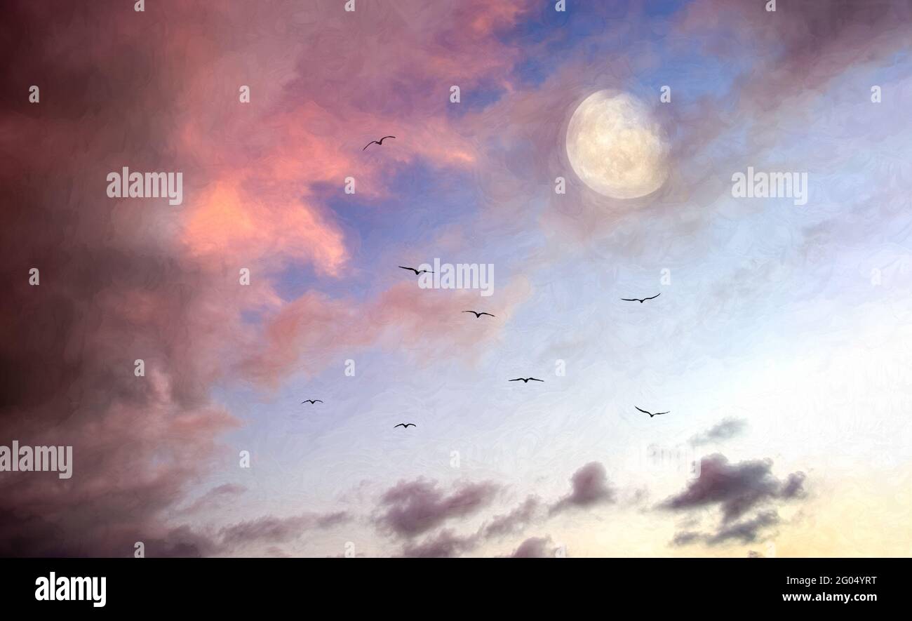 Una Luna piena sta risplendo in un cielo Sunset colorato Come un gregge di uccelli volare verso le nuvole al tramonto In formato pittura illustrazione Foto Stock