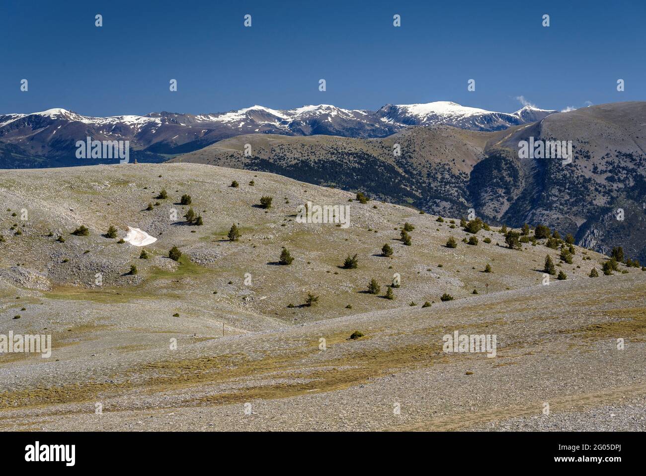 Vista dalla cima del Pedró dels Quatre Batlles, nella catena del Port del Comte (Lleida, Catalogna, Spagna, Pirenei) Foto Stock