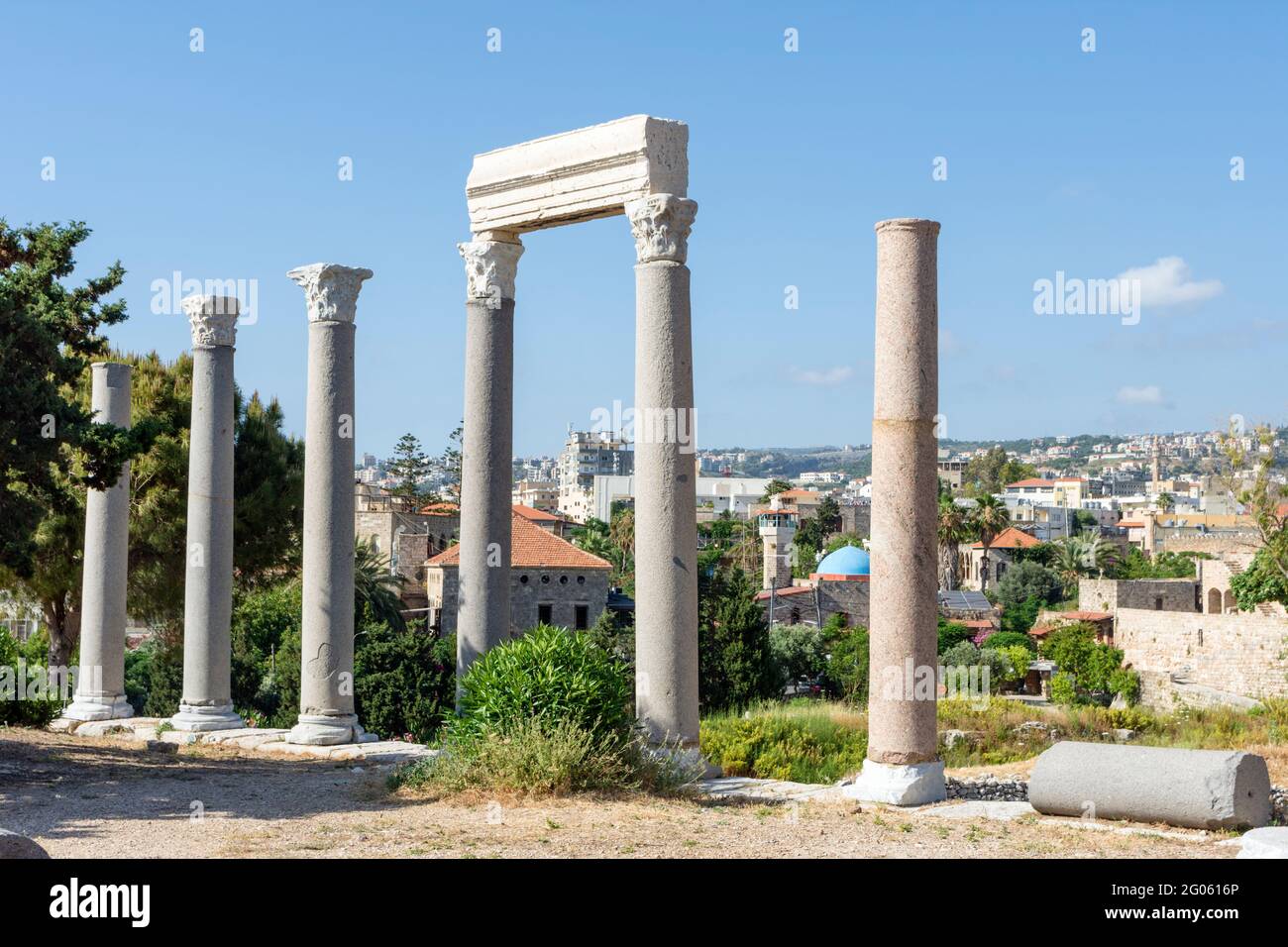 Colonnato romano nel sito archeologico di Byblos, Jbeil, Libano Foto Stock