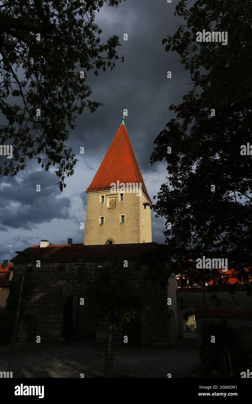 Mittelalterliche Stadtmauer in Amberg Ein Spaziergang durch das mittelalterliche Zentrum Ambergs verzaubert Kulturliebhaber Foto Stock