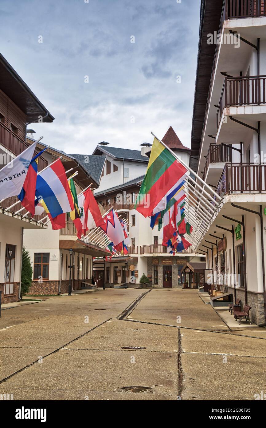 Sochi Olympic Village Russia 29.04.2021 edifici tipo hotel per l'alloggio di atleti nazionali. Ora alberghi turistici. Foto Stock