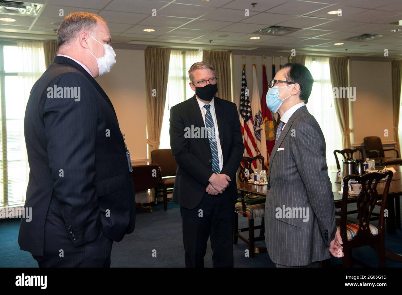 Reportage: Shigeri Kitamura, consulente giapponese per la sicurezza nazionale, arriva al Pentagono per un incontro con il Segretario della Difesa, il Pentagono, Washington, D.C., 23 settembre, 2020. Foto Stock