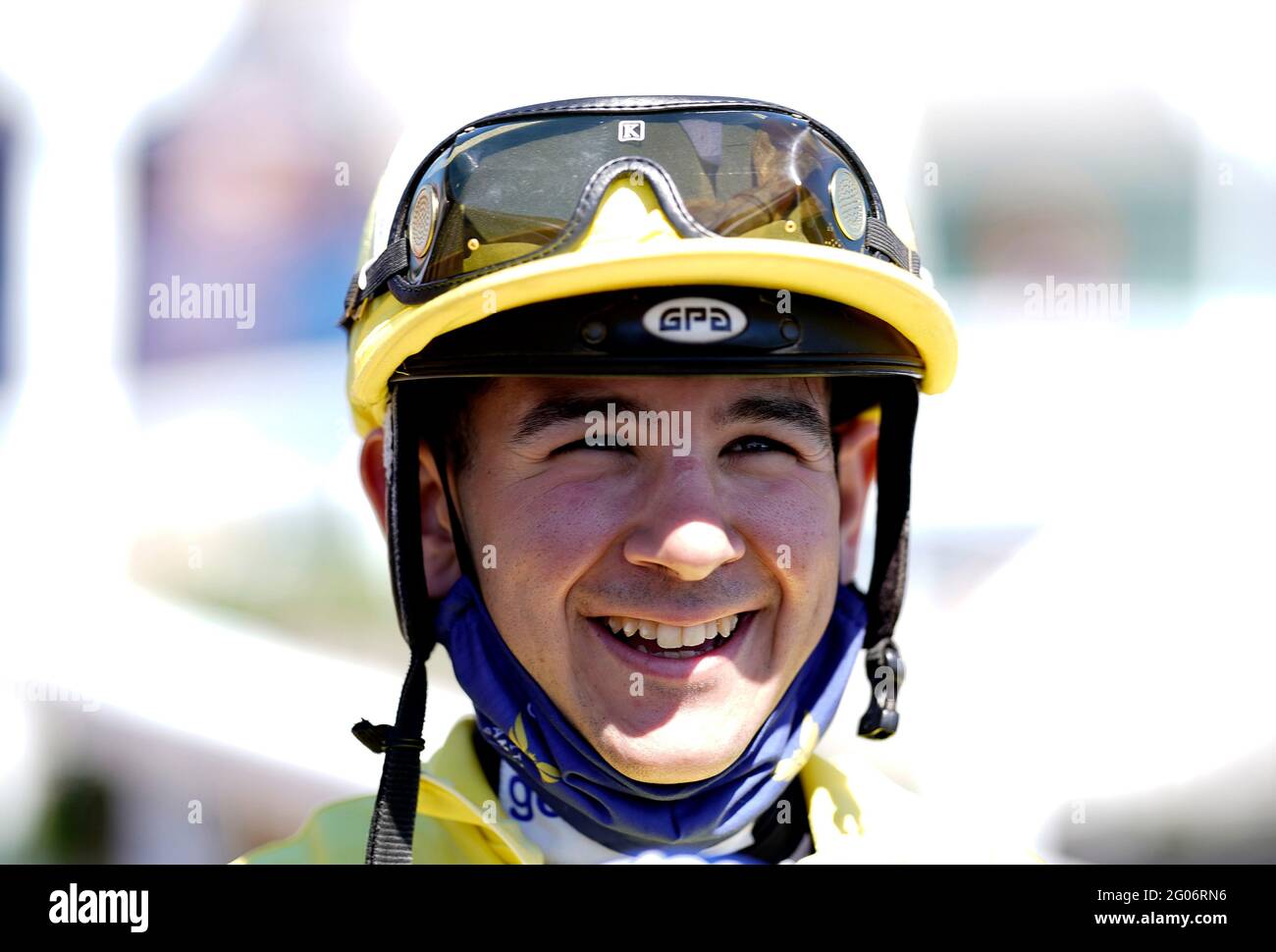 Jockey Marco Ghiani all'Ippodromo di Brighton. Data immagine: Martedì 1 giugno 2021. Foto Stock