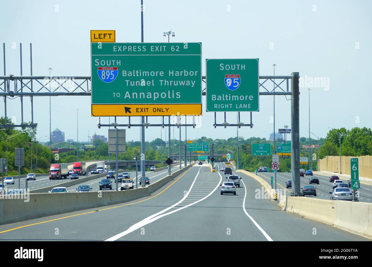 Maryland, U.S.A - 17 maggio 2021 - il traffico sull'Interstate 95 sud e 895 sud verso Baltimore Harbor Tunnel, Annapolis e Washington DC Foto Stock