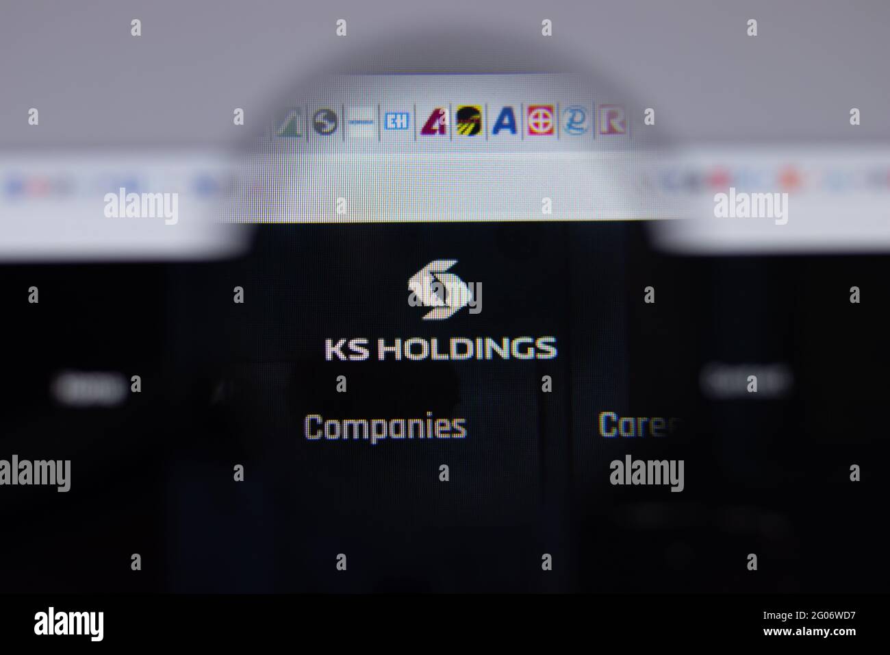 Los Angeles, California, USA - 1 giugno 2021: Logo o icona K S KS Holdings sulla pagina del sito Web, Editoriale illustrativo Foto Stock