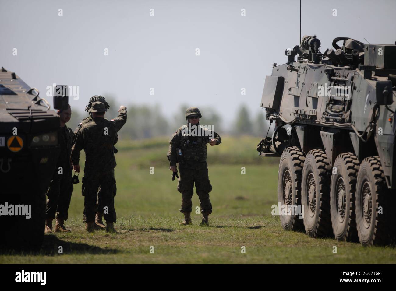 Smardan, Romania - 11 maggio 2021: I soldati polacchi partecipano a un esercizio militare congiunto nel poligono di tiro Smardan, nel sud-est della Romania. Foto Stock