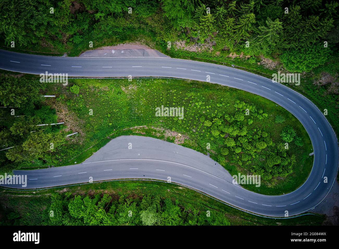 Drone Road Schwarzwald Germania Drohne Foto Stock