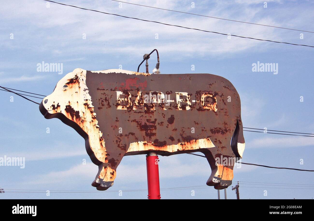 Vintage Bar-B-Q al ristorante Abandoned Cow Foto Stock