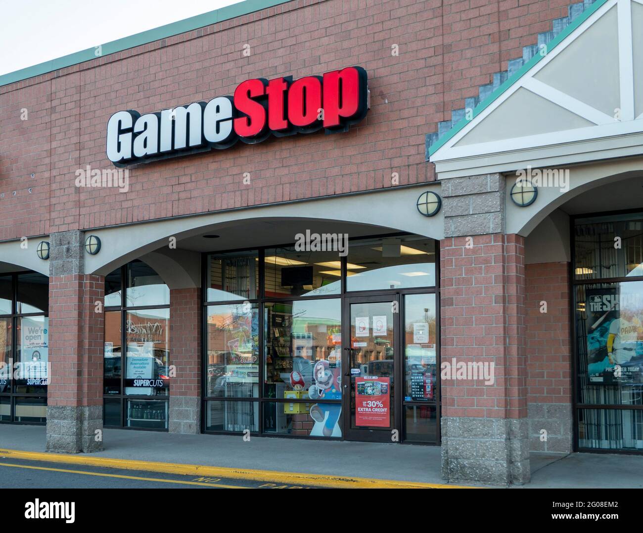 Gamestop in Braintree Massachusetts USA Foto Stock