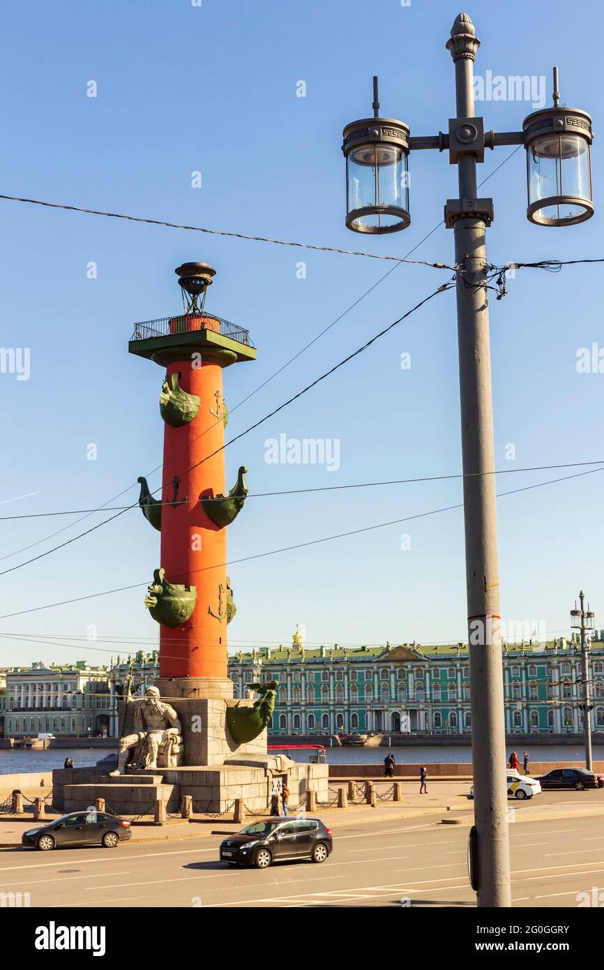 Isola di Strelka Vasilyevsky . Colonna rostrale. Russia San Pietroburgo Foto Stock