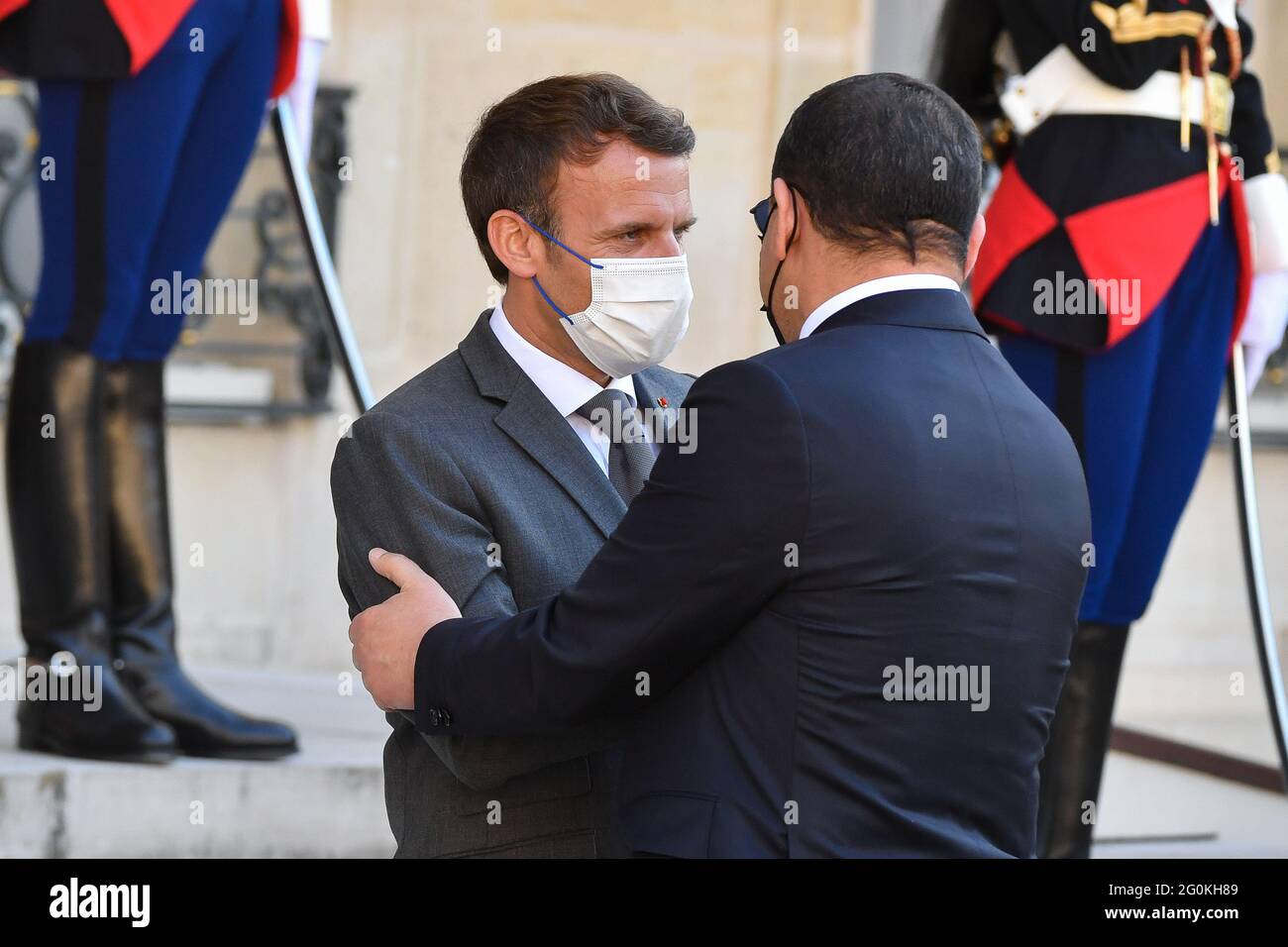 Parigi, Francia. 01 Giugno 2021. il presidente francese Emmanuel Macron, al Palais de l Elysee di Parigi, la Francia incontra il primo ministro libico Abdul Hamid Dbeibeh il 1° giugno 2021. (Foto di Lionel Urman/Sipa USA) Credit: Sipa USA/Alamy Live News Foto Stock
