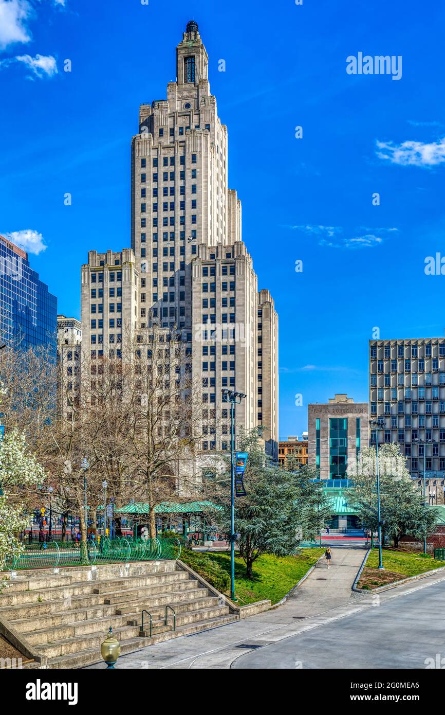 Industrial Trust Company Building, noto anche come Superman Building, 111 Westminster Street. L'iconico grattacielo di Providence è sulla lista di tutti "in via di estinzione". Foto Stock