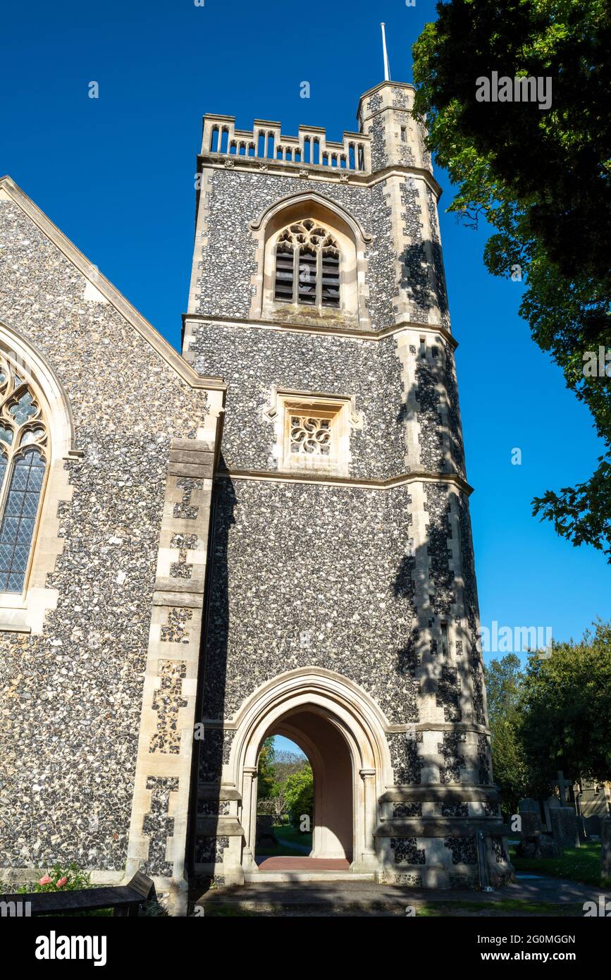 San Giovanni Evangelista, la chiesa parrocchiale di Havering-atte-Bower, Essex, Regno Unito, costruita tra il 1876 e il 1878 sul sito risale al 11 ° secolo Foto Stock