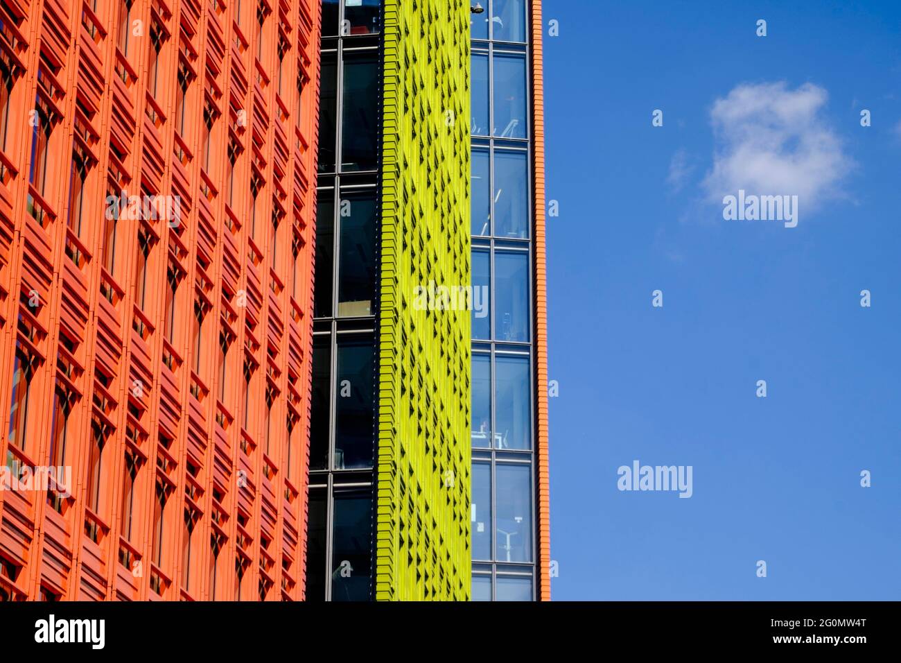 Sviluppo centrale di Saint Giles, architettura contemporanea, progettata dall'architetto italiano Renzo piano, Londra, Regno Unito Foto Stock