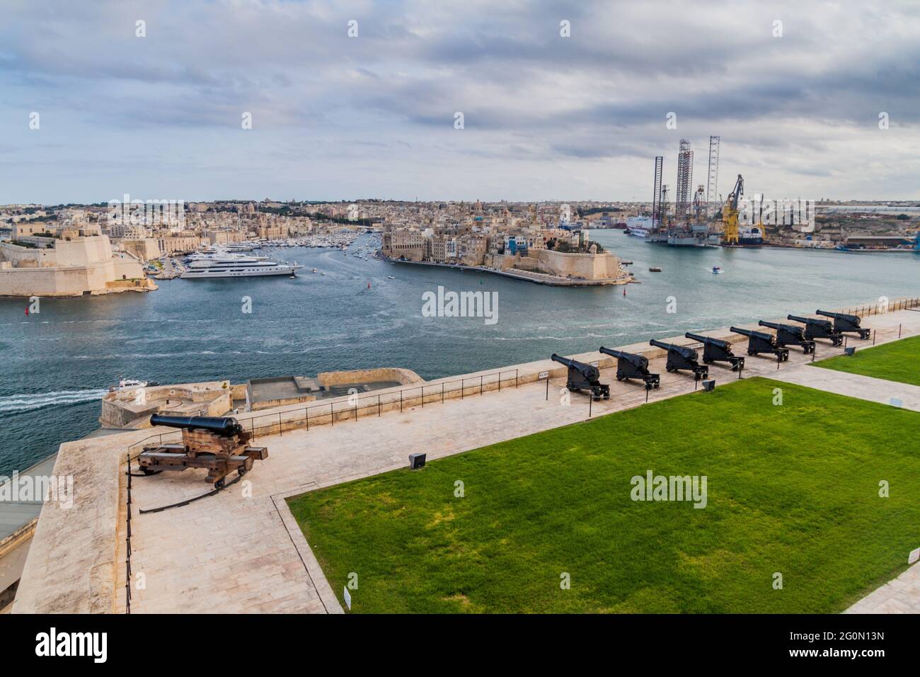 Saluting Battery a la Valletta e il Grand Harbour, Malta Foto Stock