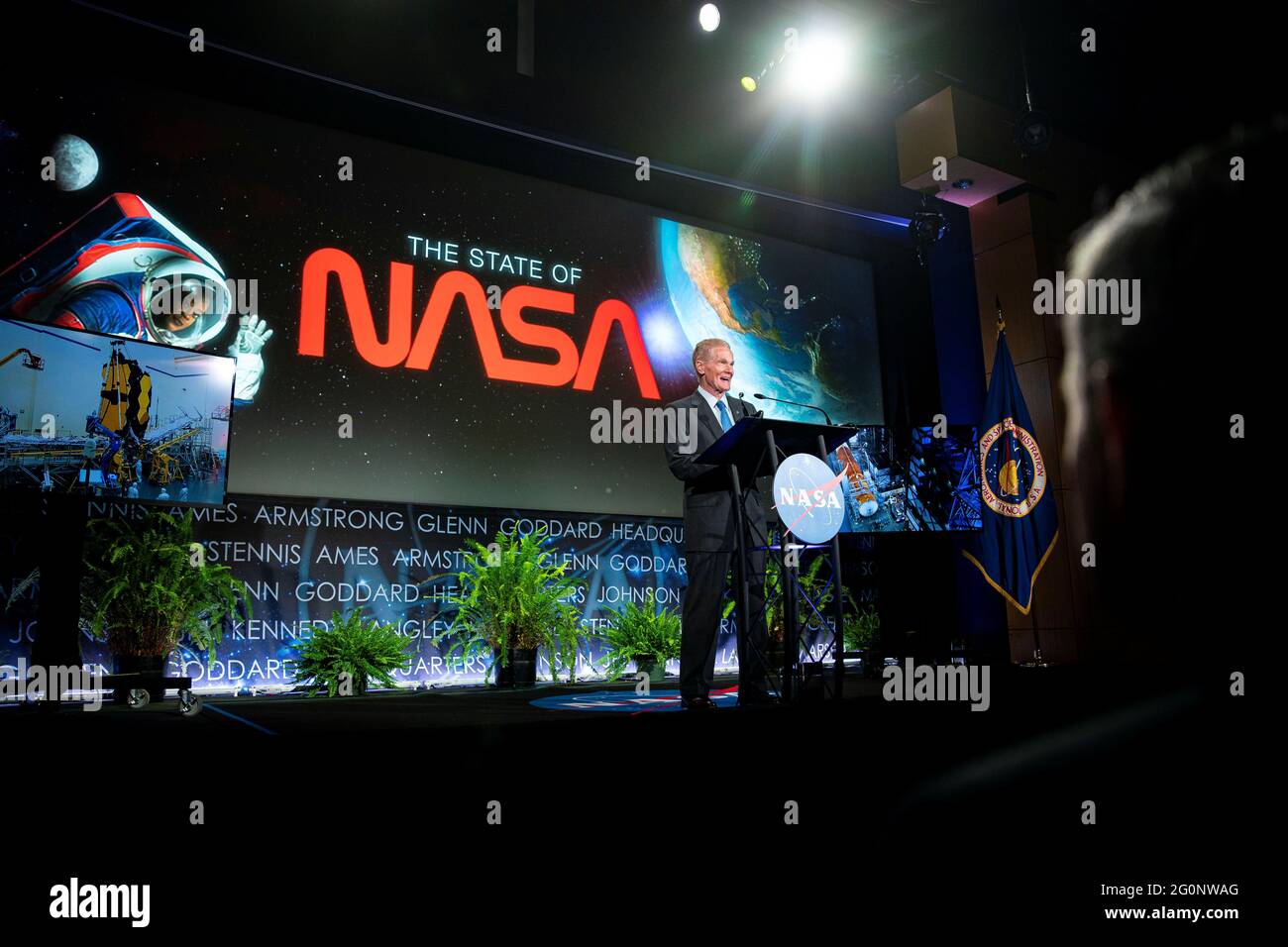 Bill Nelson, amministratore della NASA, parla durante un discorso "Stato della NASA", mentre annuncia le nuove missioni spaziali DAVINCI+ e VERITAS per studiare Venus, presso la sede centrale della NASA a Washington, USA, il 2 giugno 2021. REUTERS/al Drago Foto Stock