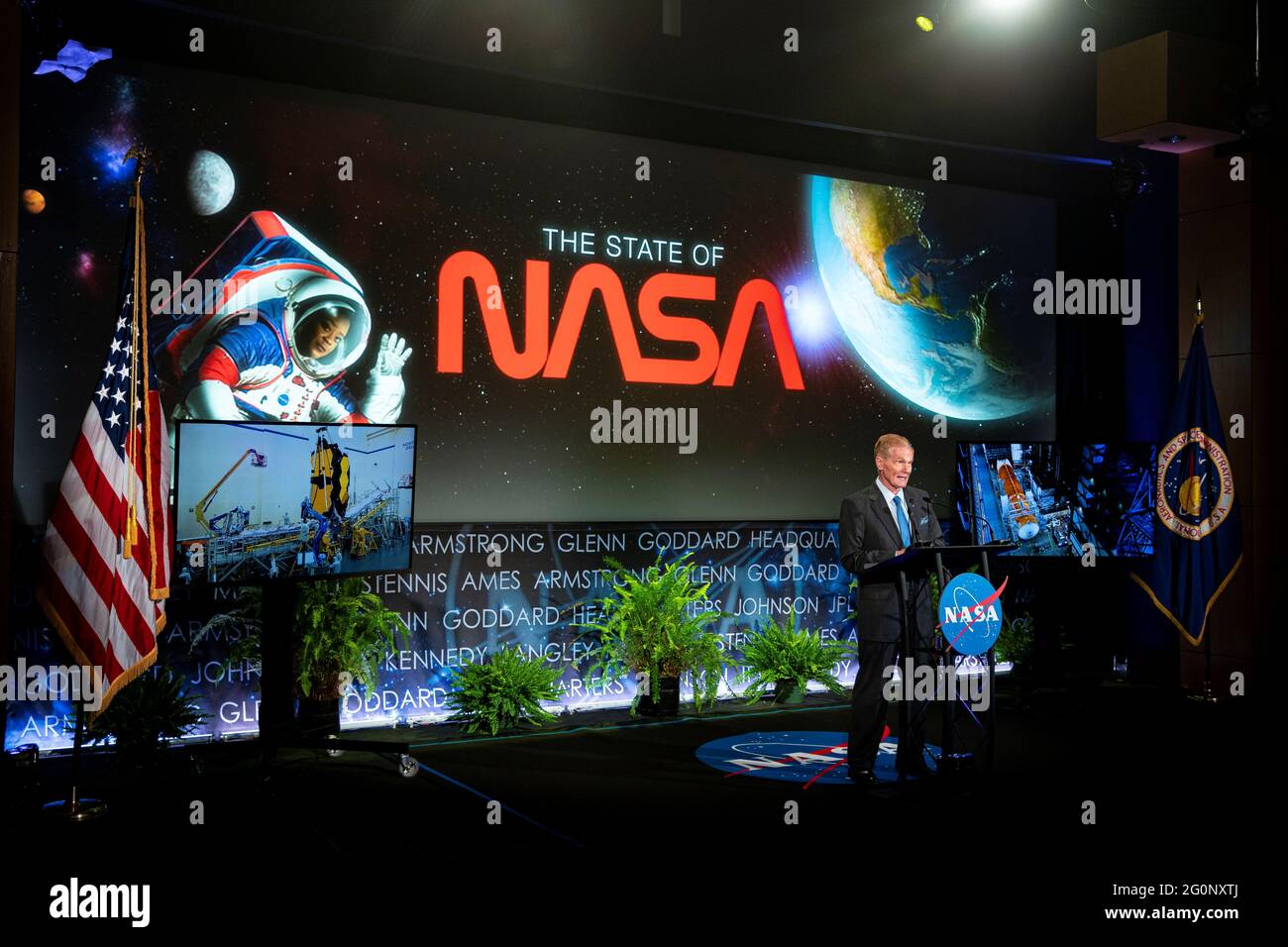Bill Nelson, amministratore della NASA, parla durante un discorso "Stato della NASA", mentre annuncia le nuove missioni spaziali DAVINCI+ e VERITAS per studiare Venus, presso la sede centrale della NASA a Washington, USA, il 2 giugno 2021. REUTERS/al Drago Foto Stock