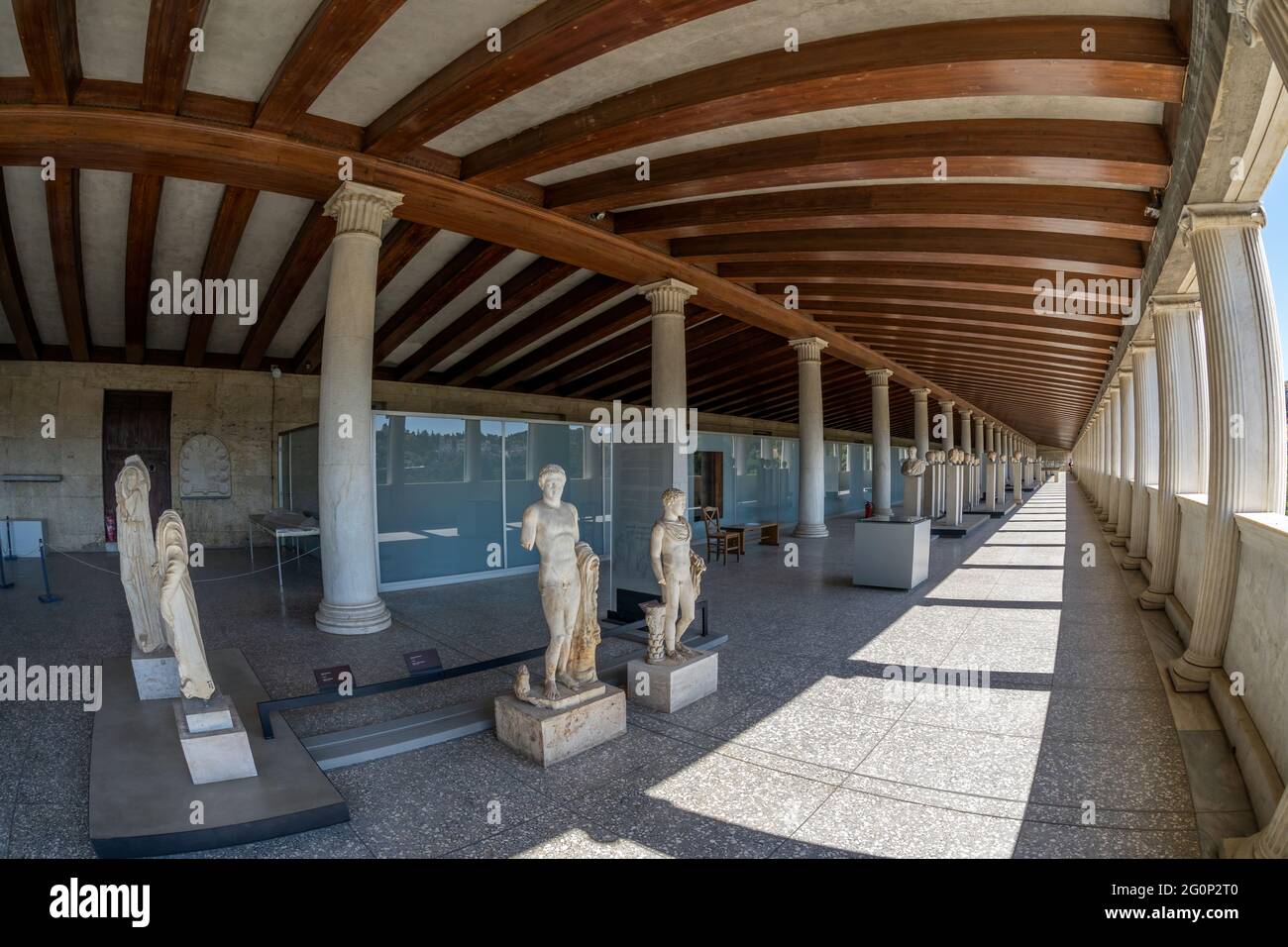 Atene, Attica, Grecia. STOA di Attalos (Attalus) vista interna del piano superiore. Antichità presso il sito archeologico dell'antica Agora di Atene Foto Stock