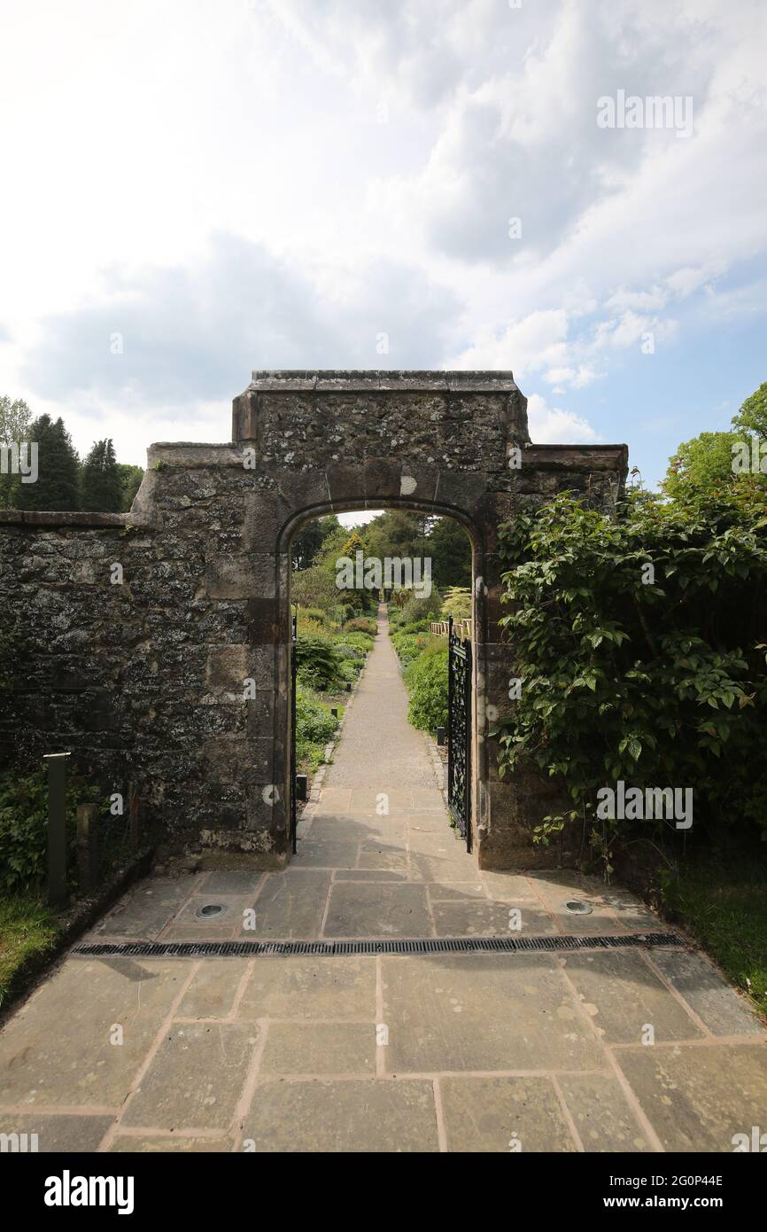 Glenapp Castle, Ballantrae, Girvan KA26 0NZ, Scozia, Regno Unito. Hotel 5 Stelle Luxury Castle, Ayrshire nel Sud-Ovest della Scozia. Il giardino murato Foto Stock