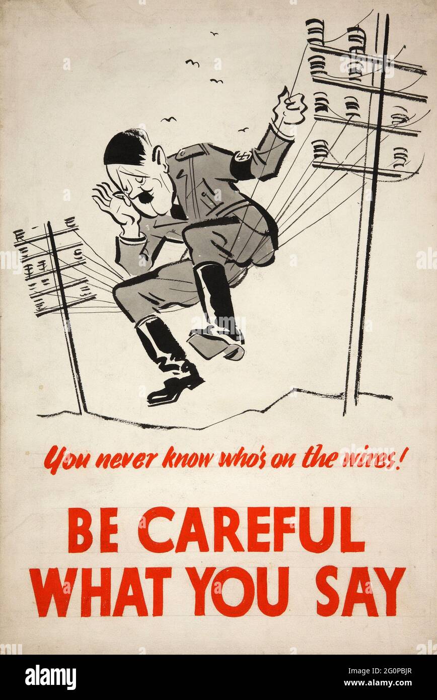 Un poster alleato della seconda guerra mondiale d'epoca che aumenta la consapevolezza di parlare incautamente costa la vita, mostrando Hitler seduto sui cavi telefonici di ascolto Foto Stock