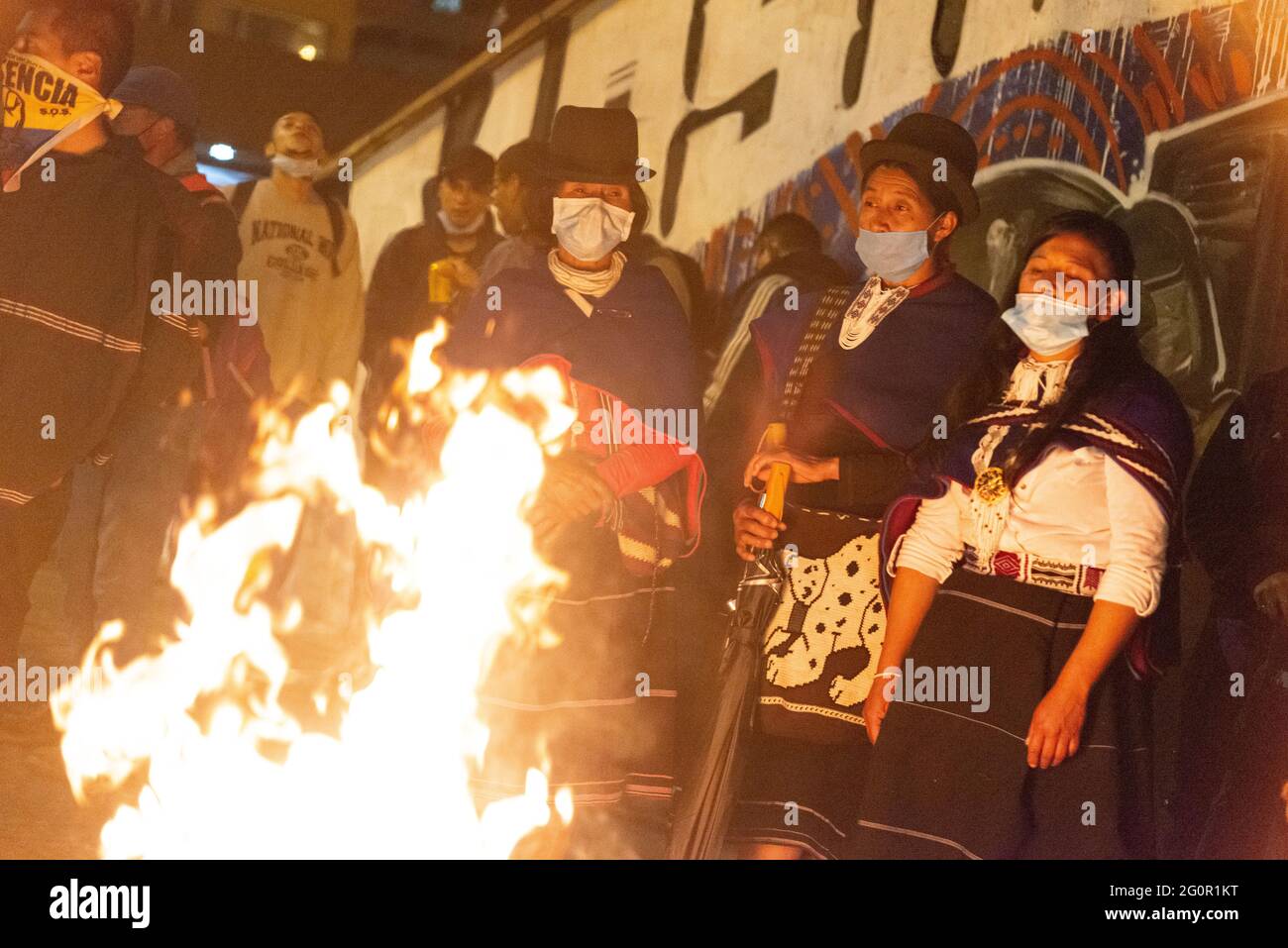 La comunità indigena 'Mosak' ha partecipato oggi alla giornata delle mobilitazioni nell'ambito dello sciopero nazionale che ha già completato 35 giorni. (Foto di Santiago Villegas/Pacific Press) Credit: Pacific Press Media Production Corp./Alamy Live News Foto Stock