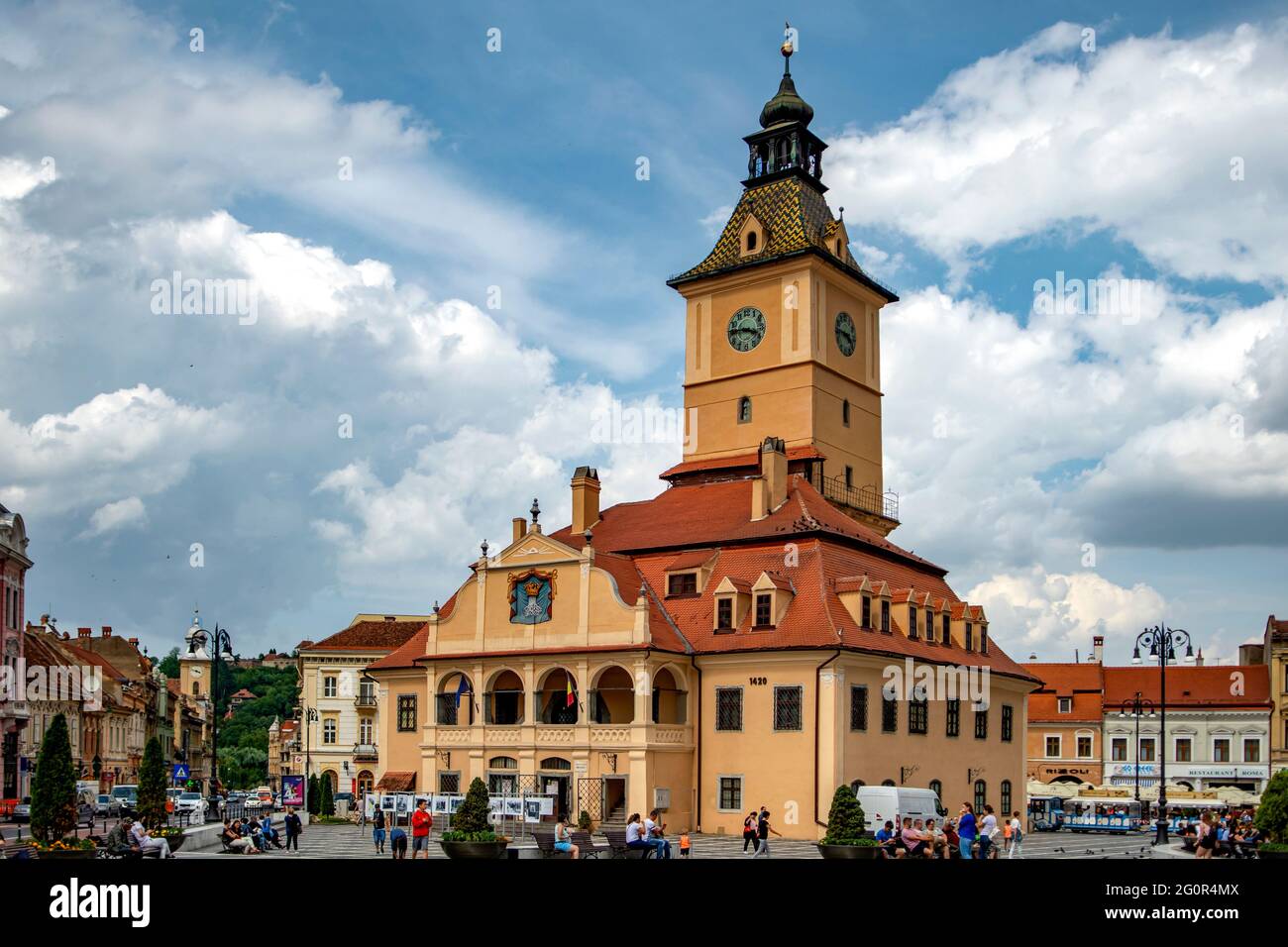 La sala del Consiglio e Piazza Città Vecchia, Brasov, Romania Foto Stock