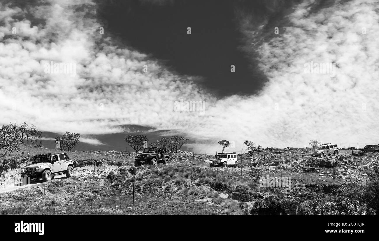 H, SUD AFRICA - 06 gennaio 2021: Harrismith, Sud Africa - 02 2015 ottobre: Addestramento del driver del percorso di montagna 4x4 al Camp Jeep nel Drakensberg Foto Stock