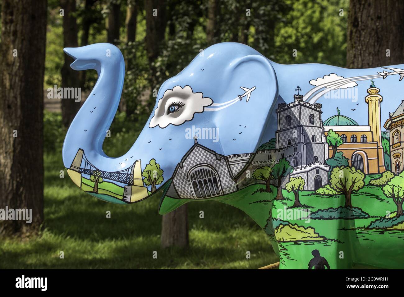 LUTON, REGNO UNITO - 02 giugno 2021: L'unità dell'elefante e la arachidi allo zoo di Whipsnade. Questi fanno parte del Big Trunk Trail. Foto Stock