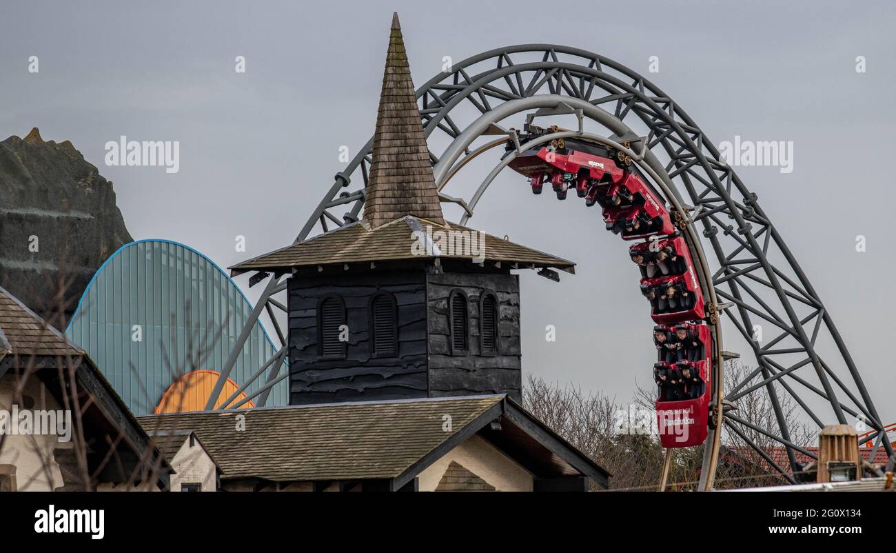 Foto artistiche di Rides Revolution e il Big One a Pleasure Beach Blackpool Foto Stock