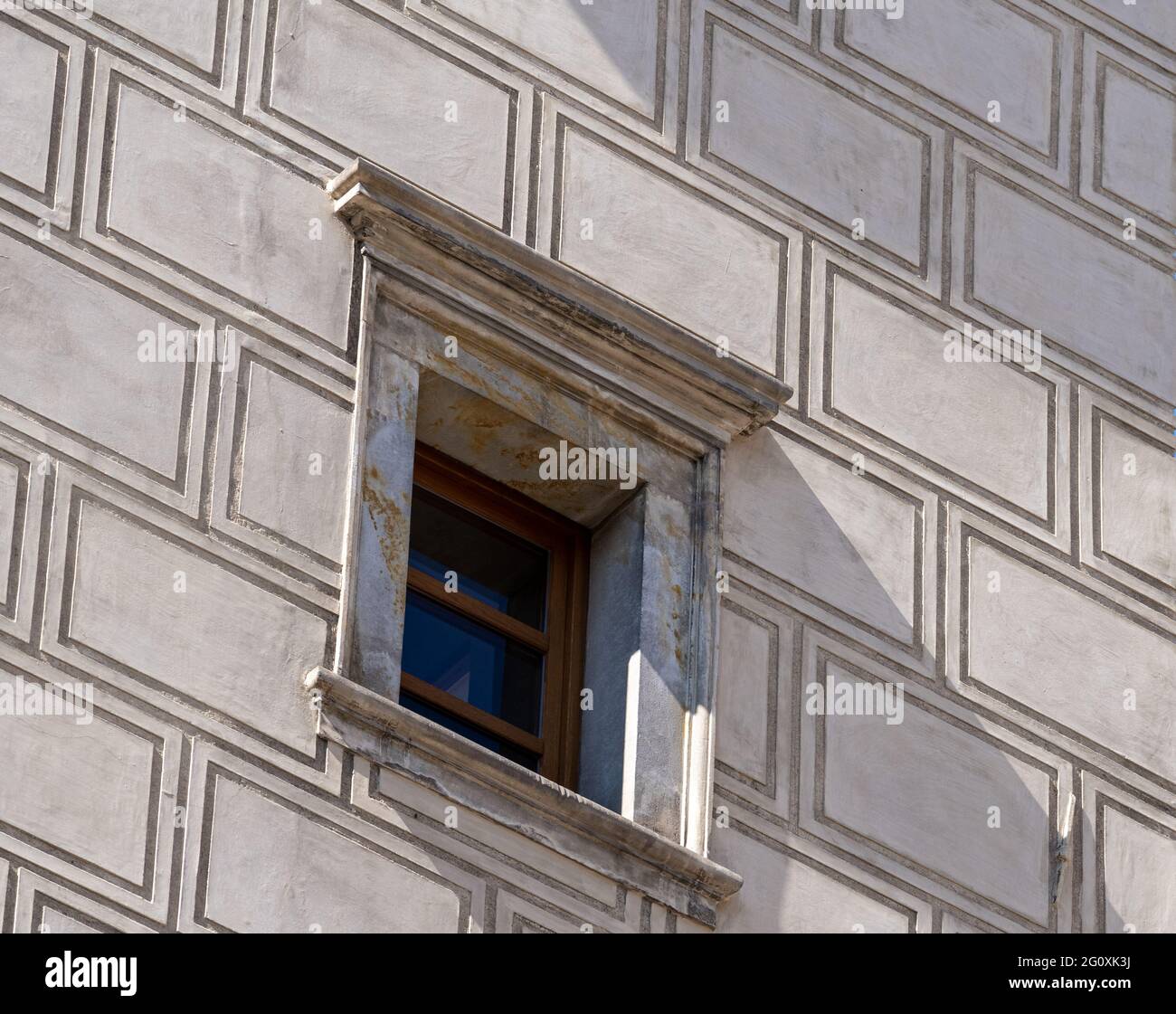 Primo piano di un edificio storico nel complesso del castello di Praga, Repubblica Ceca Foto Stock