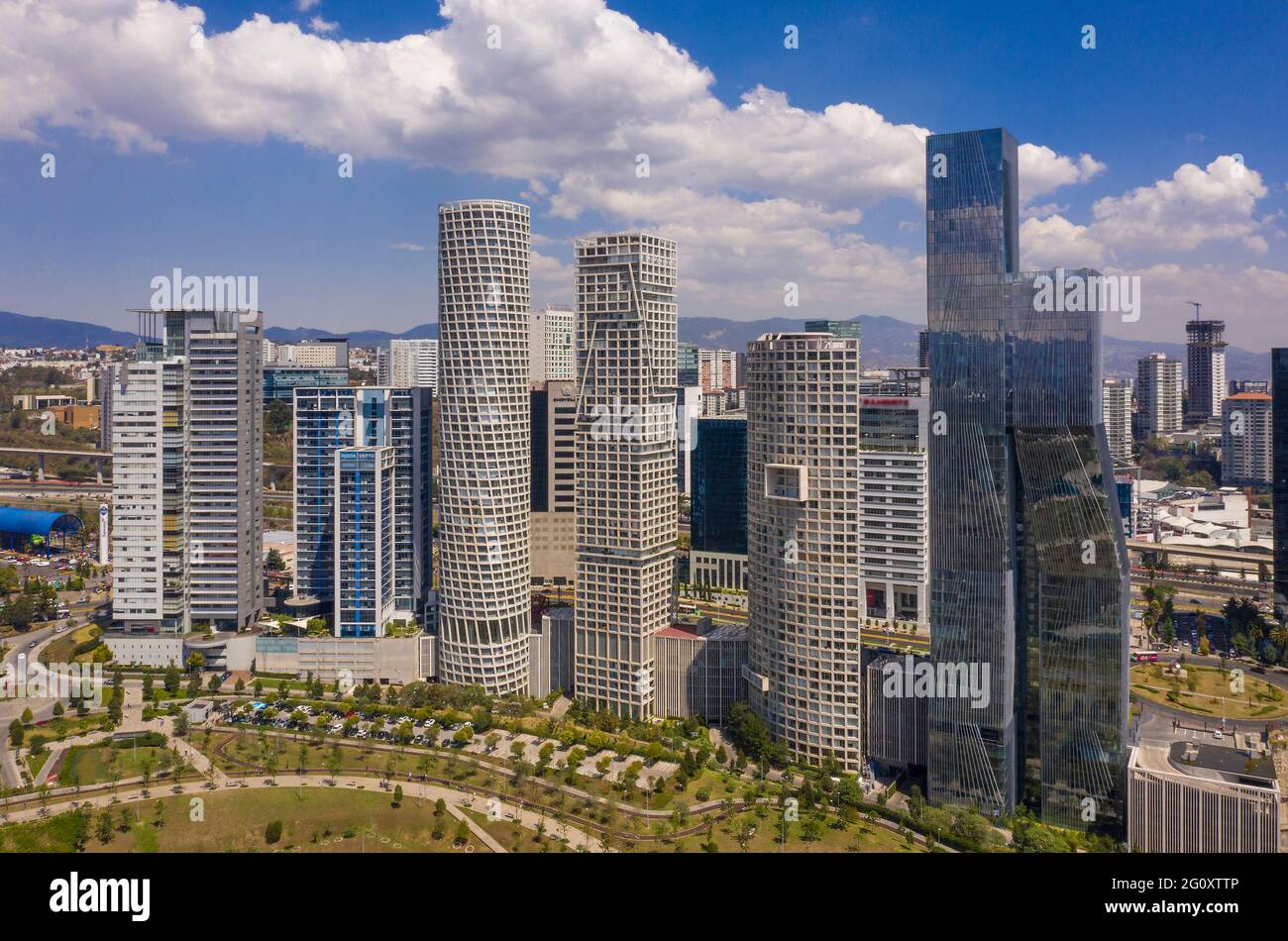 Moderni grattacieli Paseo de los Arquitectos, Santa Fe, Città del Messico, Messico Foto Stock