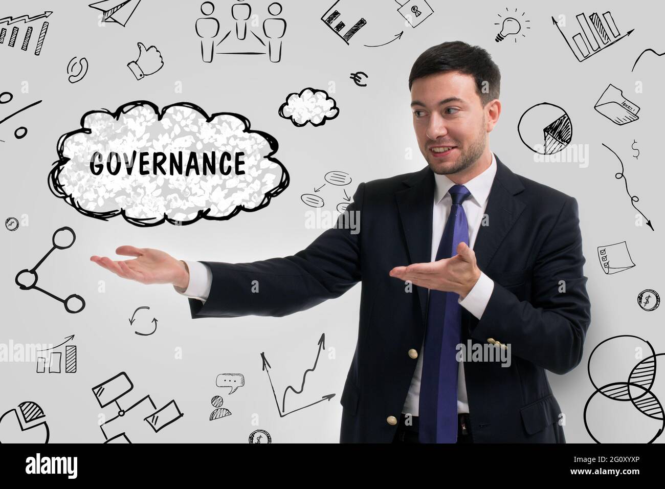 Business, tecnologia, Internet e concetto di rete. Il giovane imprenditore pensa ai passi per una crescita di successo: La governance Foto Stock