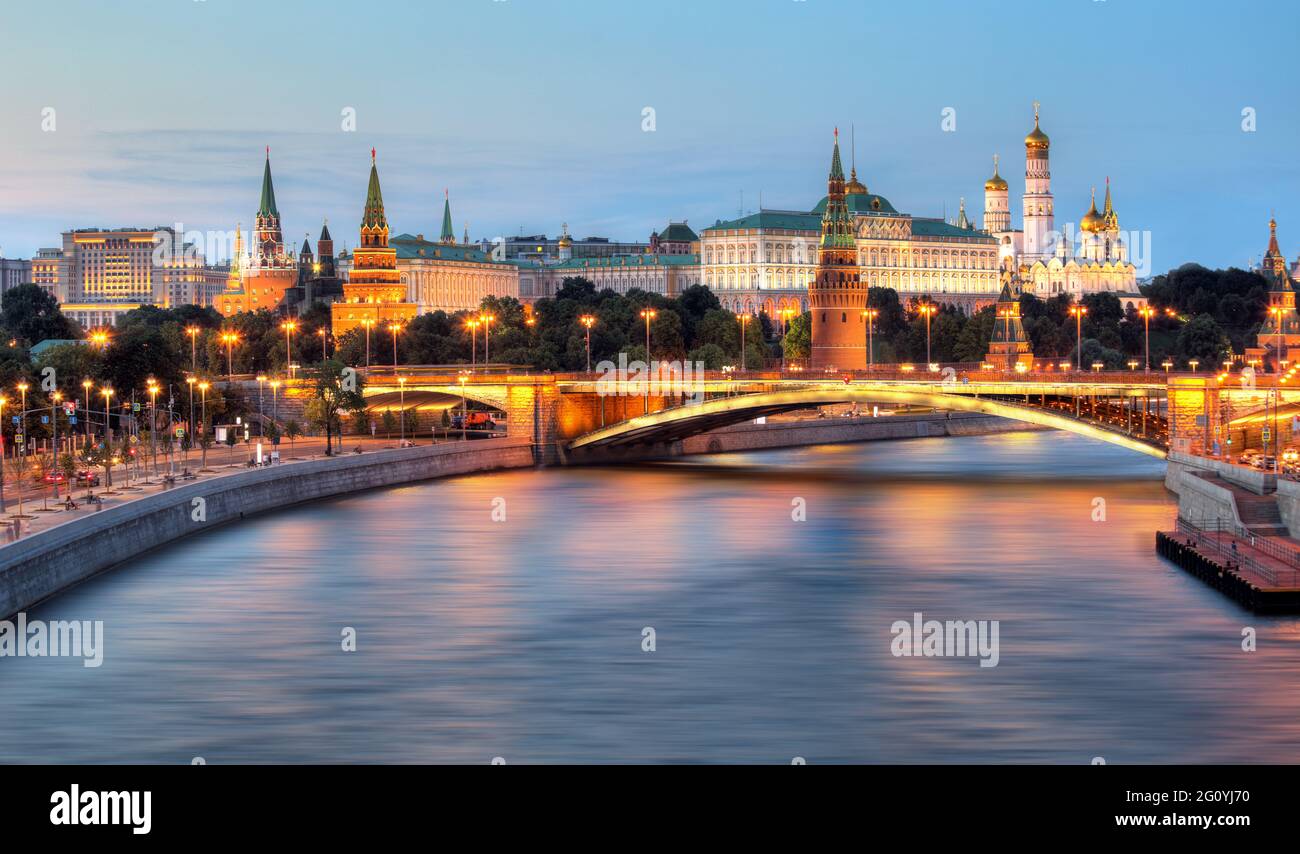 Russia - Mosca città di notte con il Cremlino Foto Stock