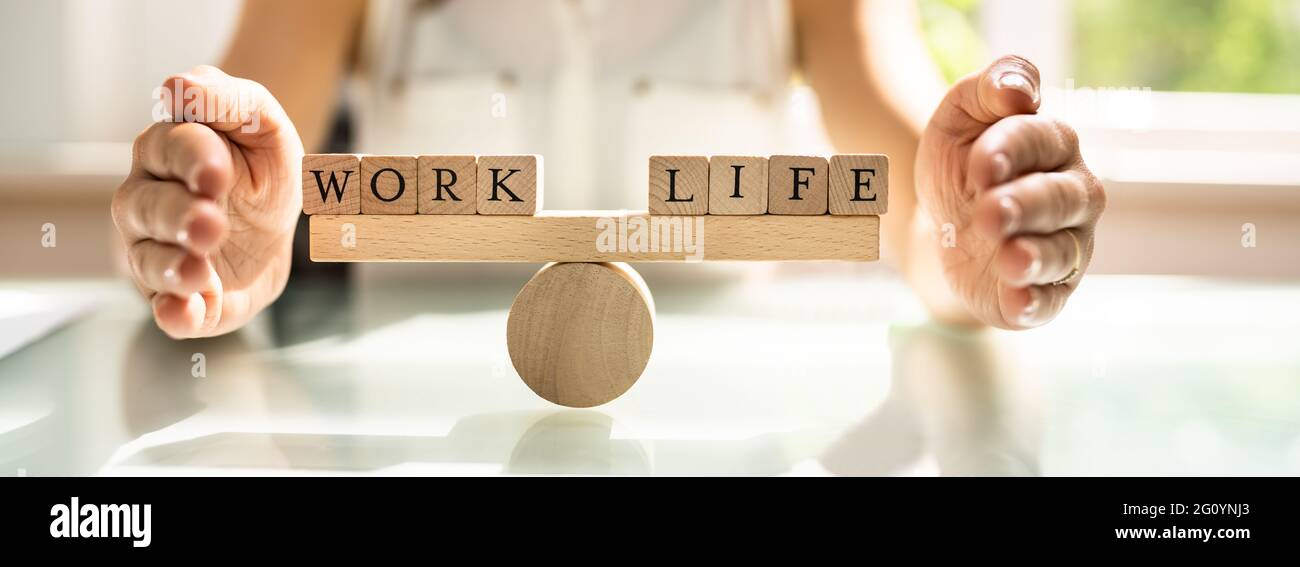 Equilibrio di vita e concetto di cura e protezione del lavoro Foto Stock