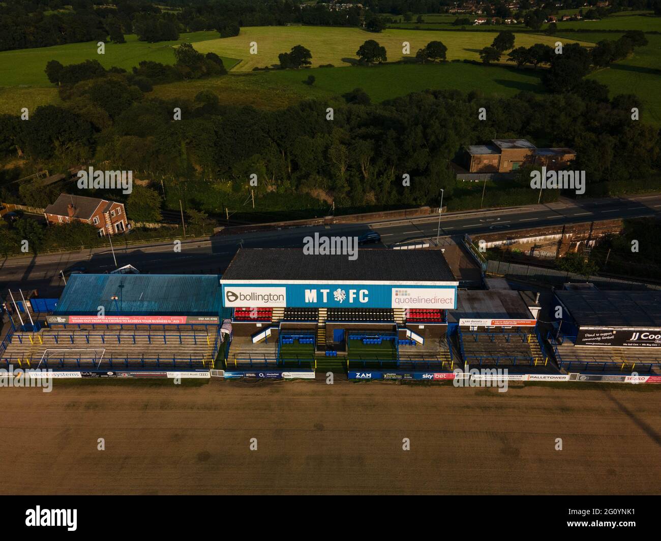 Foto aeree del Macclesfield Town Football Club, MTFC è stato sciolto dopo una sentenza della High Court il 16 settembre 2020 Foto Stock