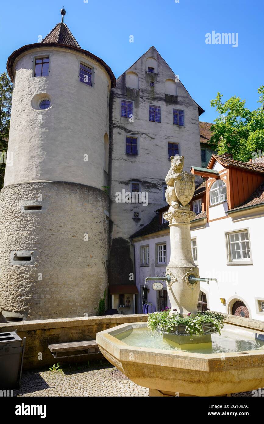 La città vecchia di Meersburg e il castello di Meersburg vicino al lago di Costanza (Bodensee), Baden-Wuerttemberg, Germania. Foto Stock