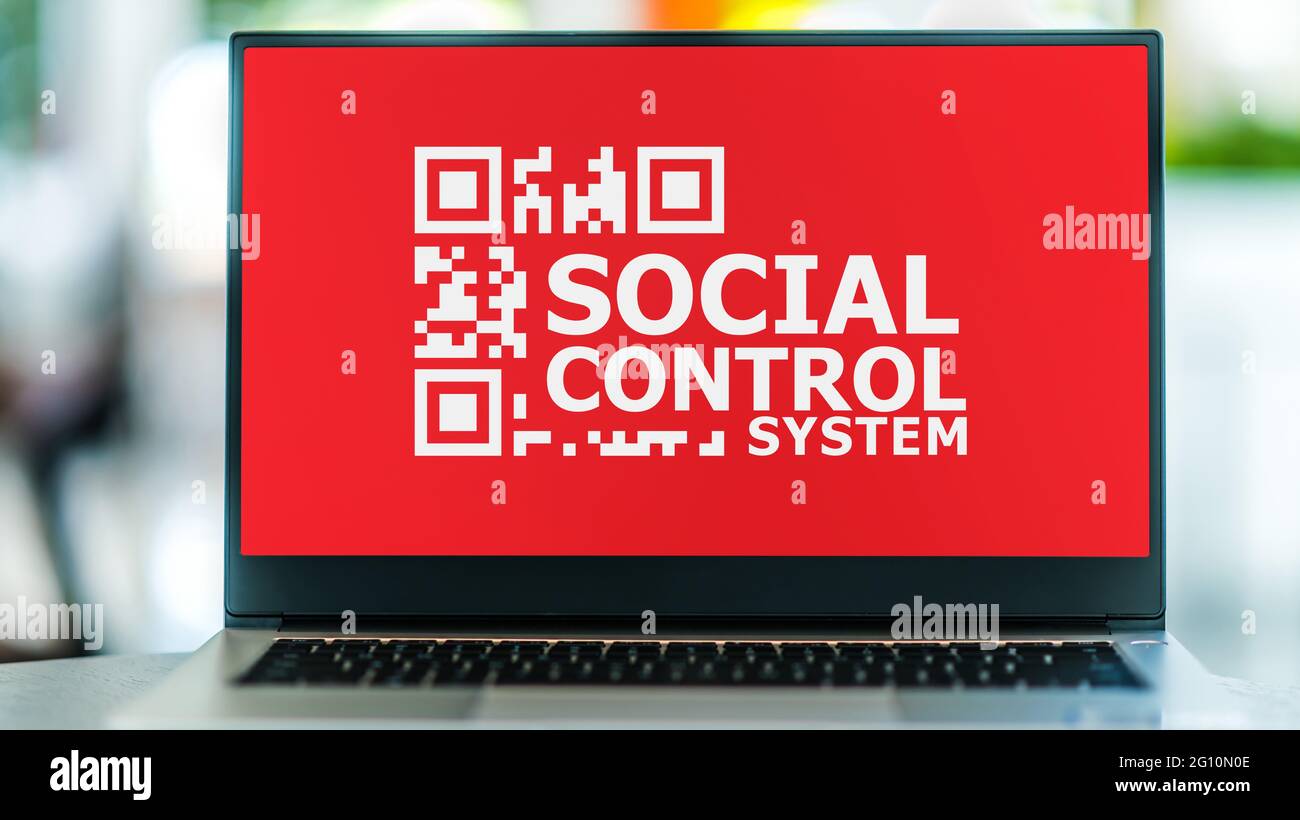 Computer portatile che mostra il segno del sistema di credito sociale Foto Stock