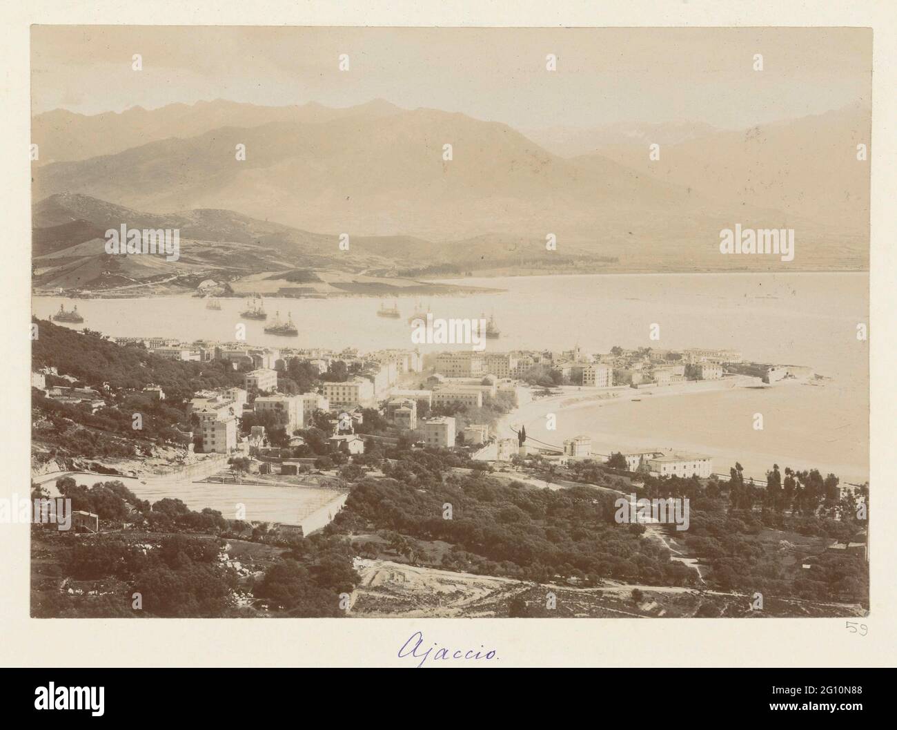 Paesaggio urbano di Ajaccio visto da una parte superiore; Ajaccio. Foto Stock