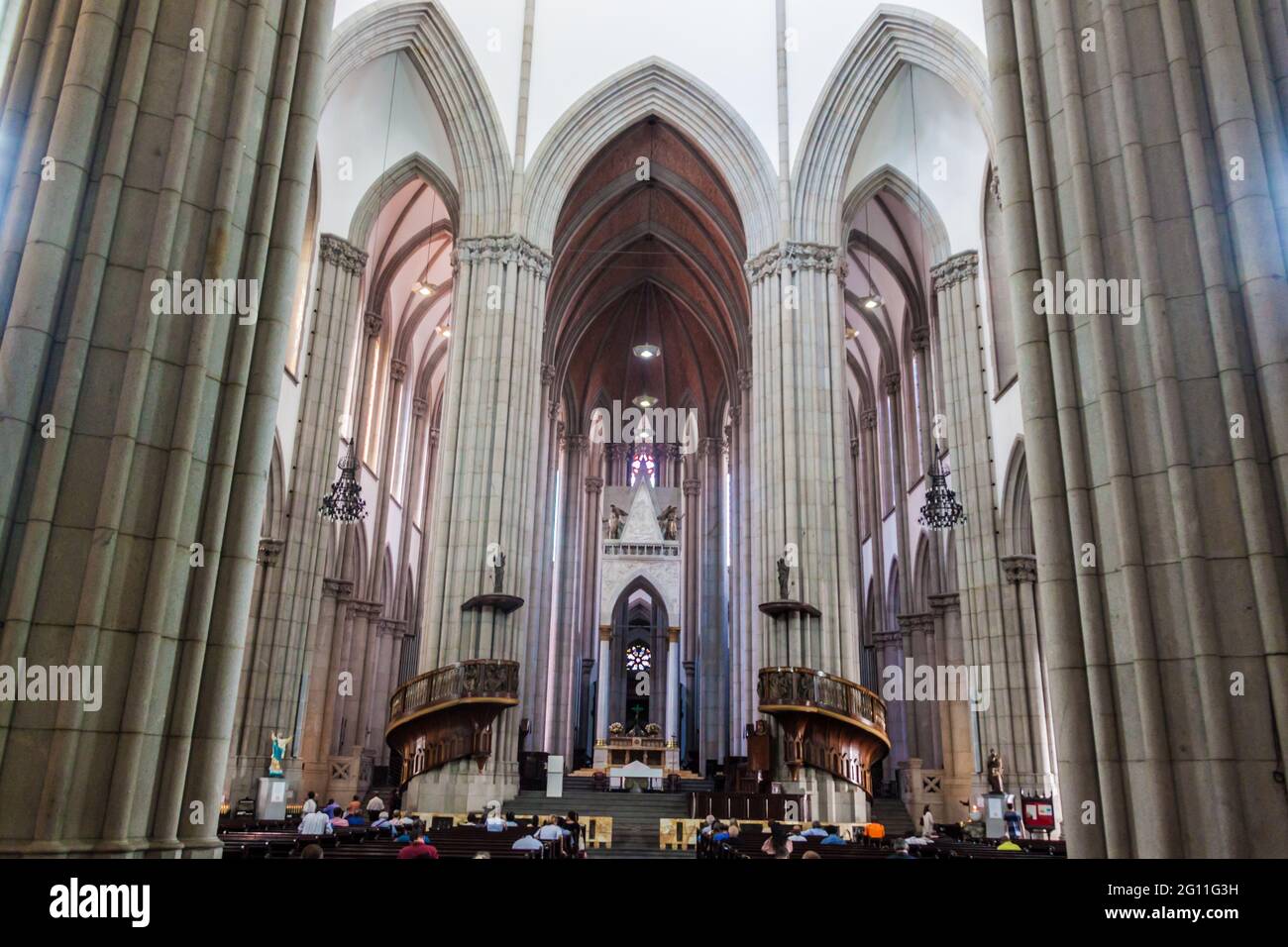 SAN PAOLO, BRASILE - 3 FEBBRAIO 2015: Interno della cattedrale di Catedral da se a San Paolo, Brasile Foto Stock
