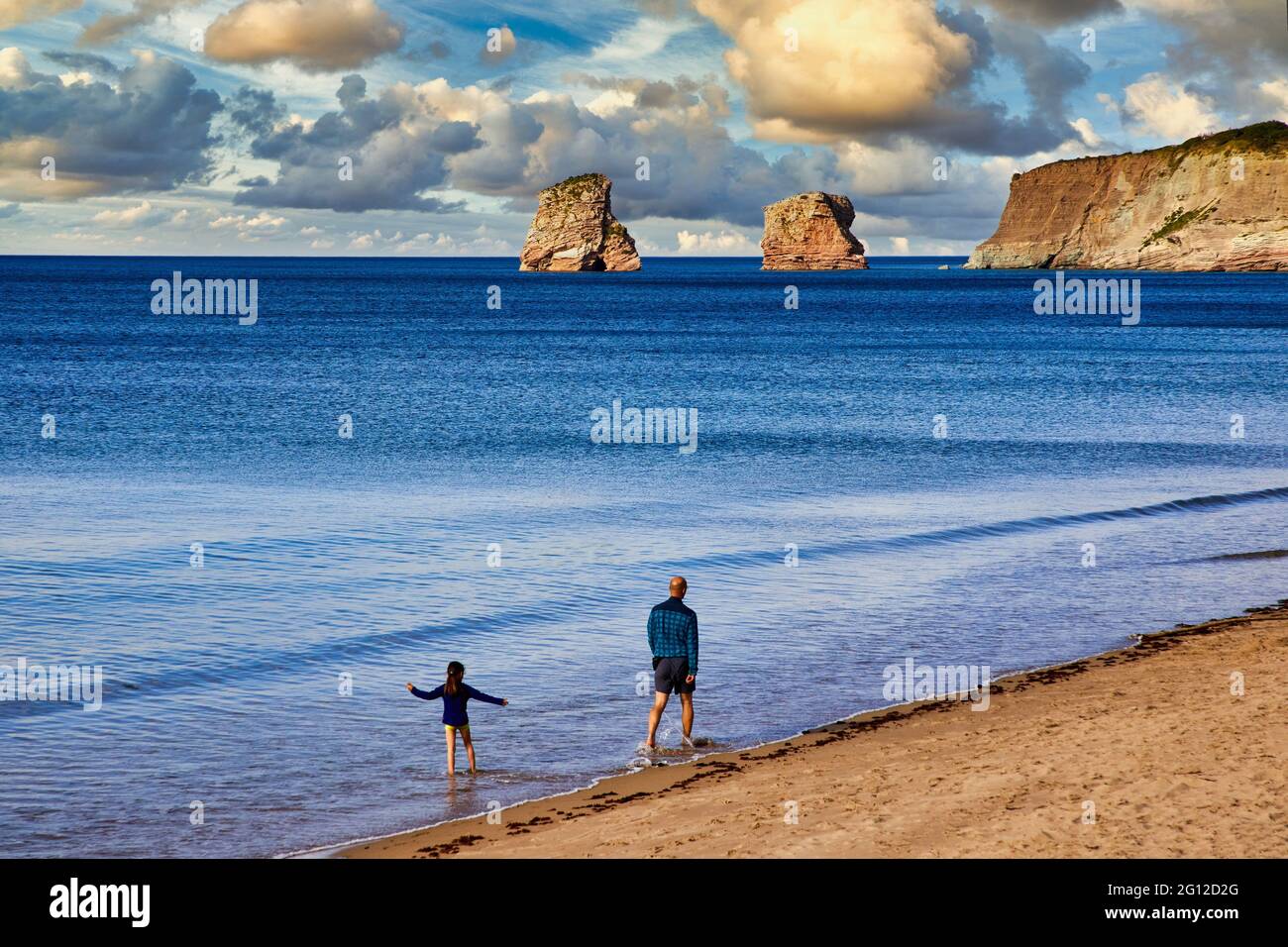 Il Twin Rock, Spiaggia, Hendaye, Aquitania, Pirenei Atlantici, Francia, Europa, Europa Foto Stock