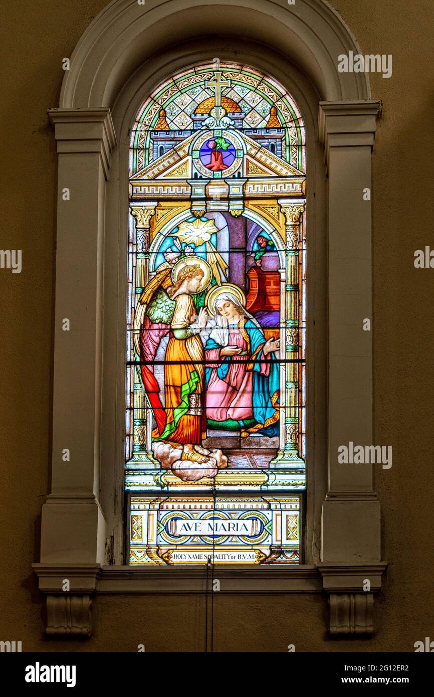 Vetrate nella Chiesa del Santo Nome, Toronto, Canada Foto Stock