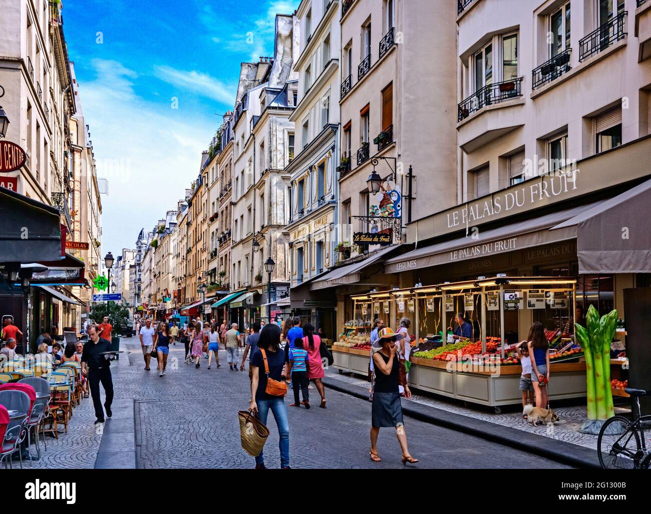 FRANCIA. PARIGI (75).1 ° DISTRETTO. NEGOZI IN VIA MONTORGUEIL Foto Stock