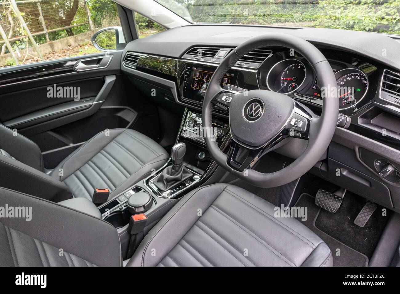 Hong Kong, Cina 7 maggio 2021 : Volkswagen Touran Interior 7 maggio 2021 a Hong Kong. Foto Stock