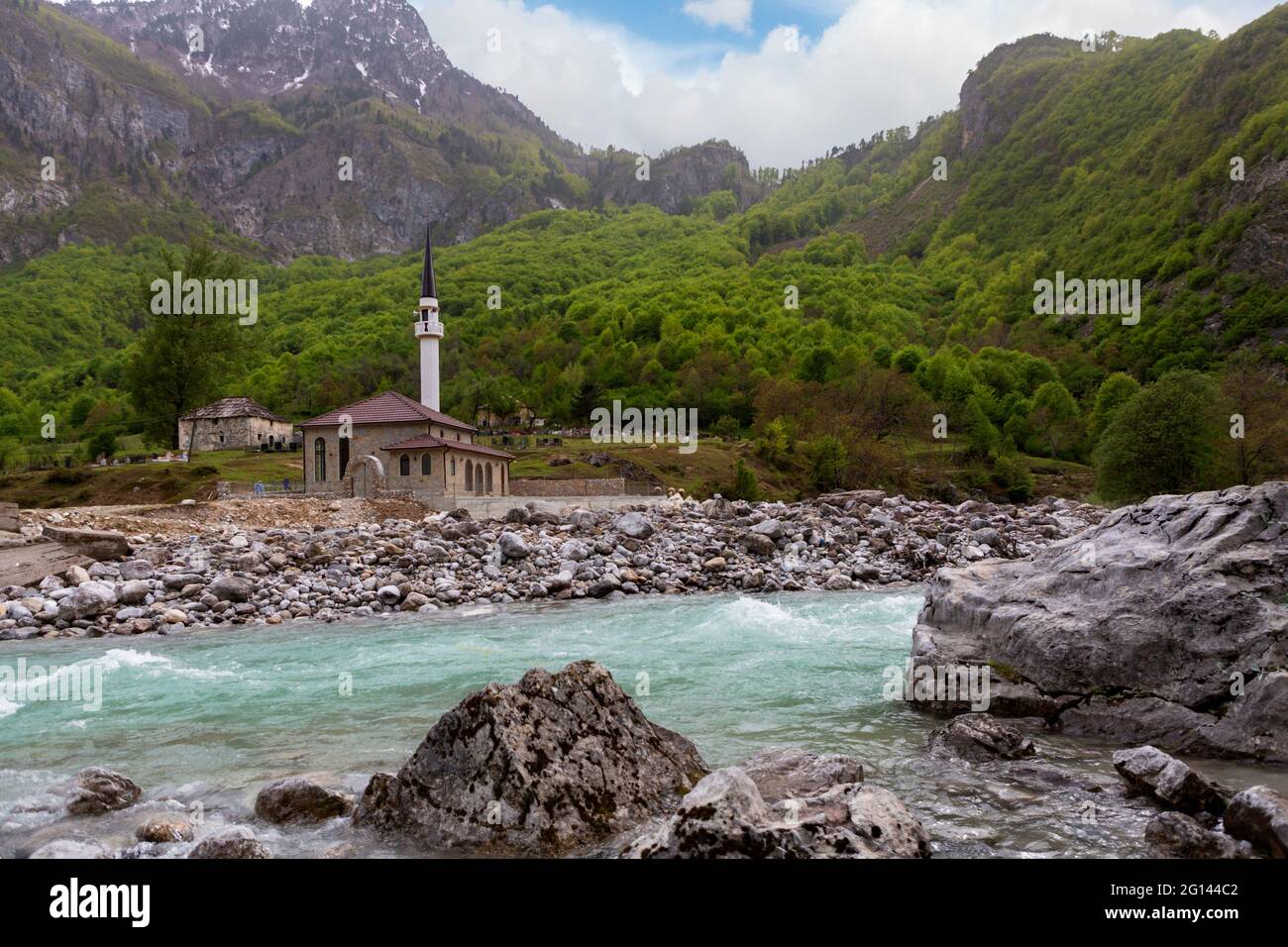 Moschea nella Valbone Valle conosciuta come Alpe Albanesi, Albania Foto Stock