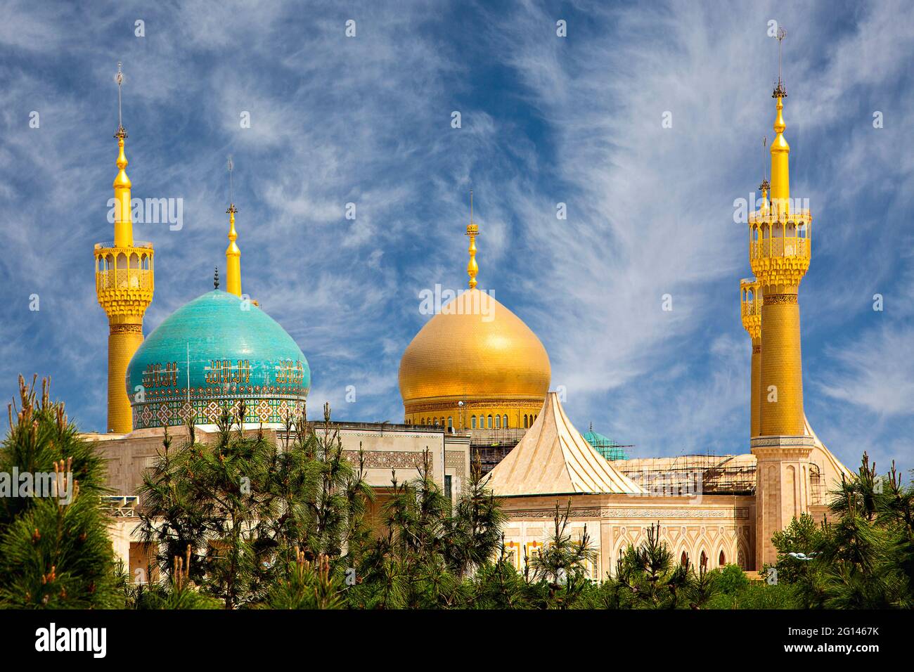 Mausoleo di Khomeini con la sua cupola d'oro a Teheran, Iran Foto Stock