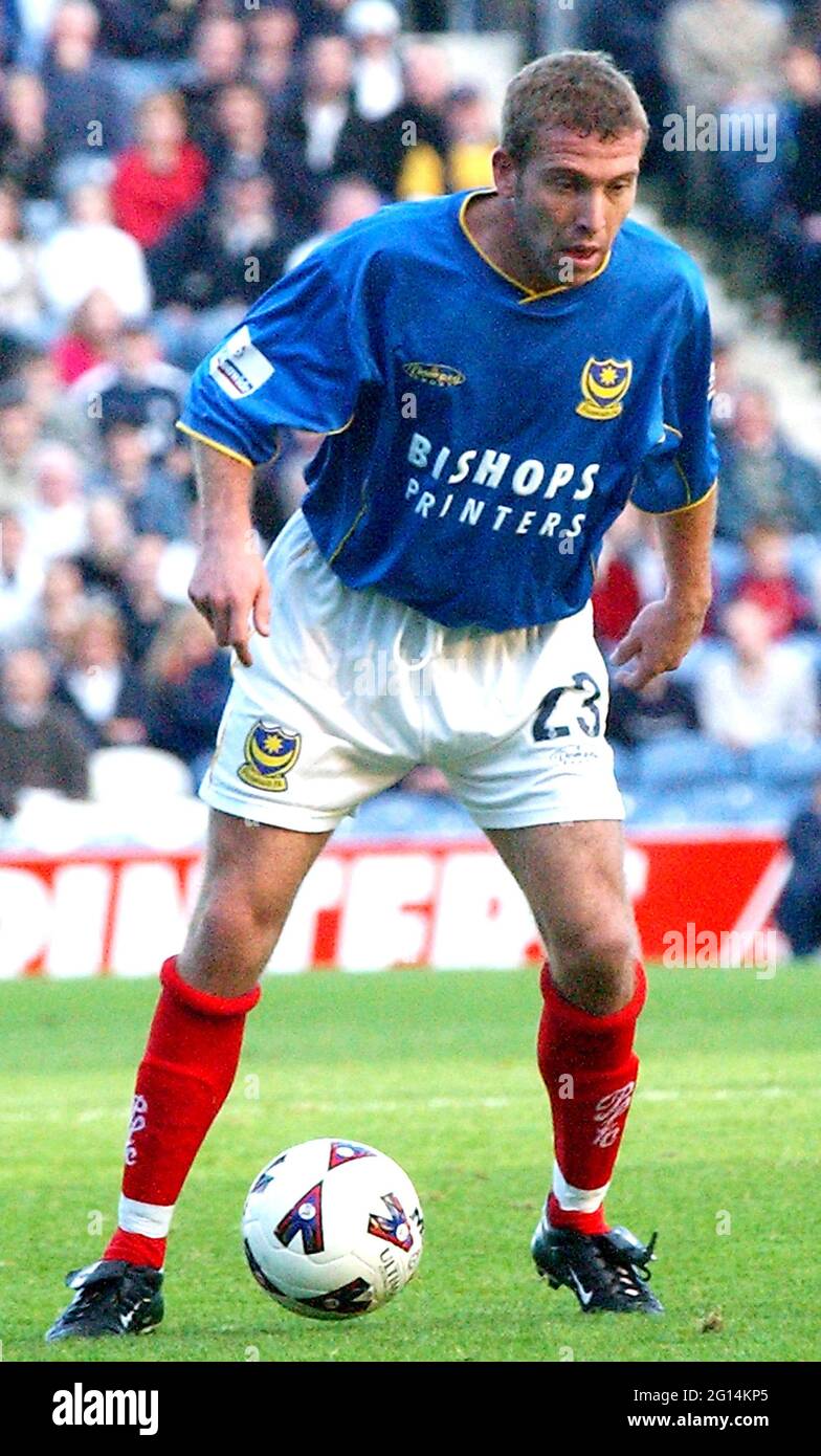 PORTSMOUTH FC, POMPEY, GARY BRADY V PRESTON PIC MIKE WALKER, 2001 Foto Stock