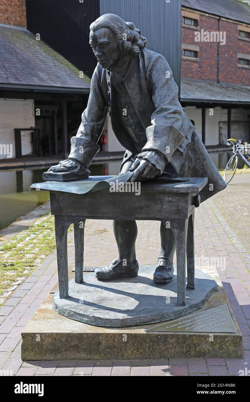 James Brindley statua (James Butler, 1998, bronzo), Coventry Canal Basin, St Nicholas Street, Coventry, West Midlands, Inghilterra, Regno Unito, Europa Foto Stock