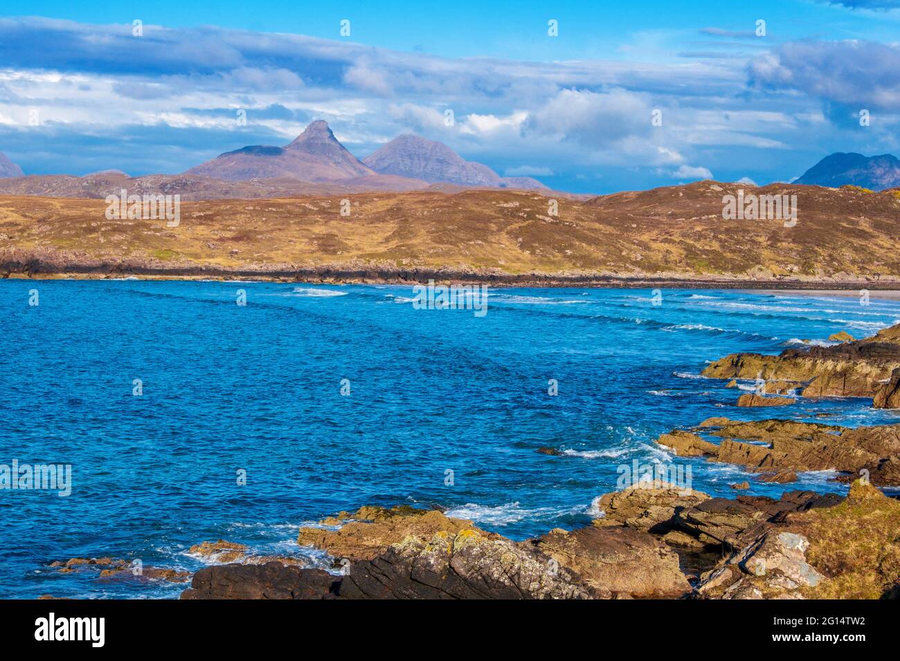 Spiaggia di Achnahaird sulla penisola di Assynt, nelle Highlands nordoccidentali della Scozia Foto Stock