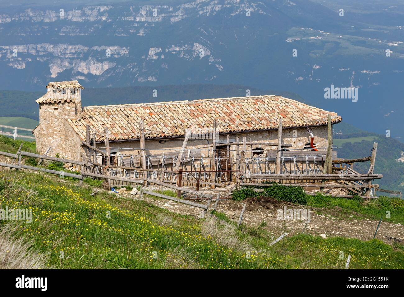 Un rifugio abbandonato Foto Stock