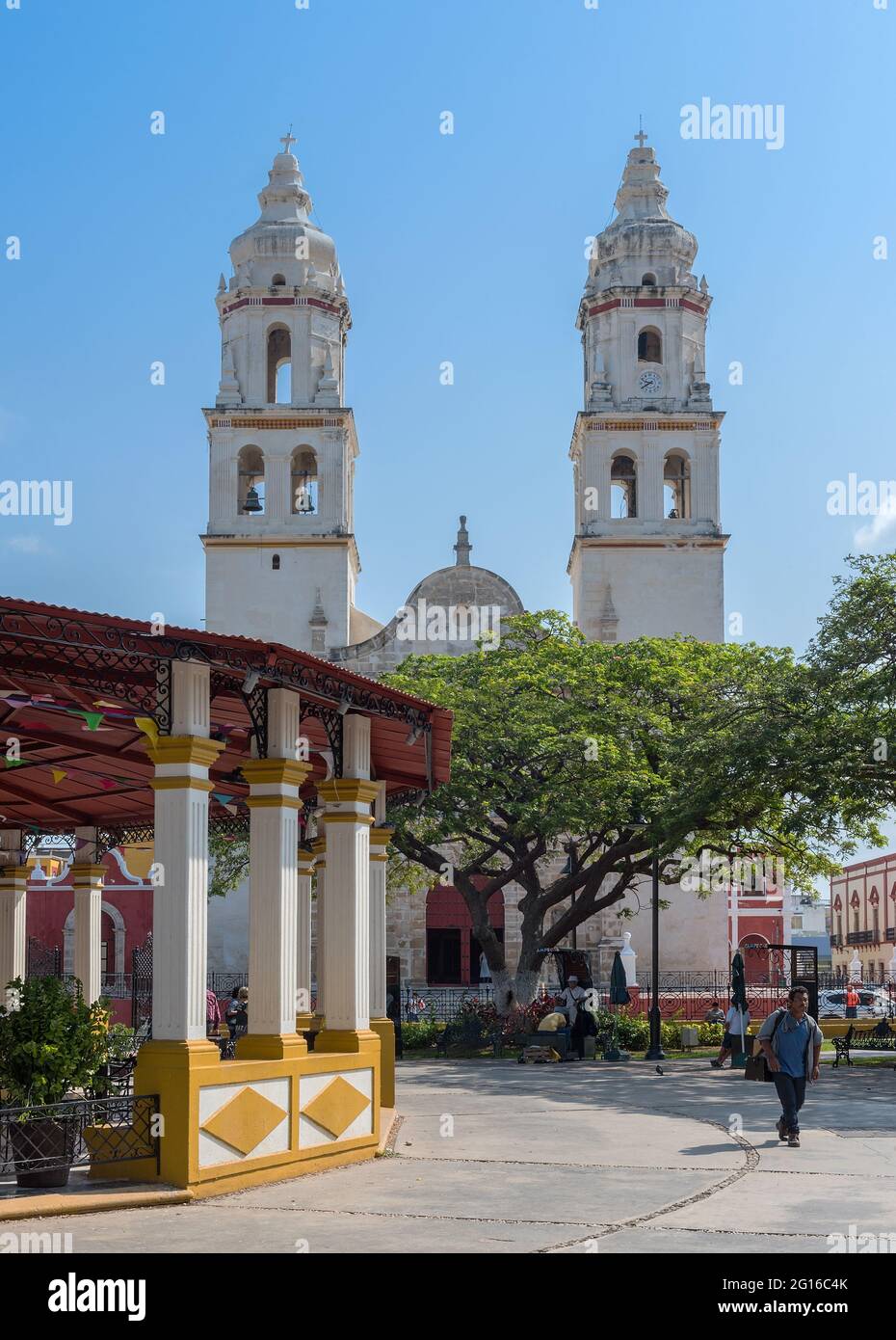 Independence Park con la Cattedrale Concezione a Campeche, Messico Foto Stock